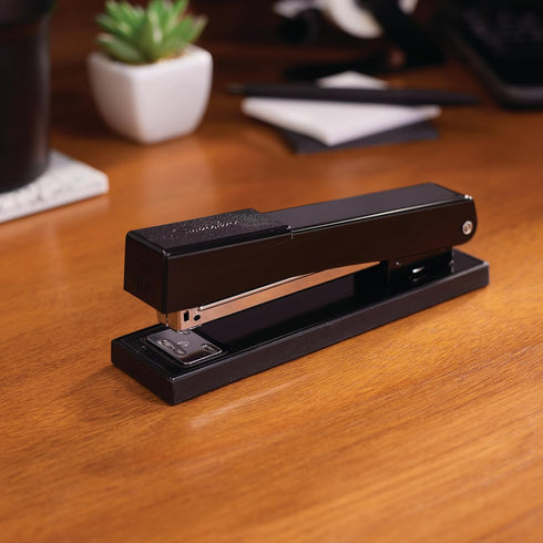 Swingline Stapler, Light Duty 405, 20 Sheet Capacity, Jam Free, Metal, Black (S7040501)