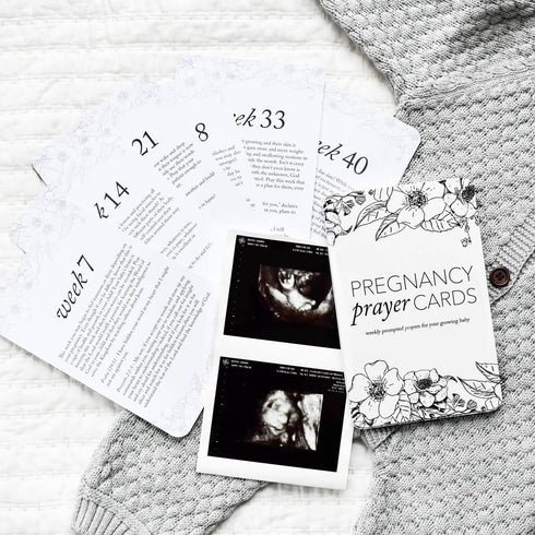DUNCAN & STONE PAPER CO. 20 Pregnancy Milestone Cards - New Mom Essentials, Weekly Prayer, Bible Verse Signs, 42 Weeks