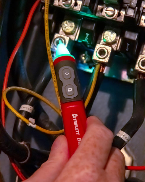 Triplett ET400 Non-Contact AC Voltage Detector and Phase Sequence Indicator