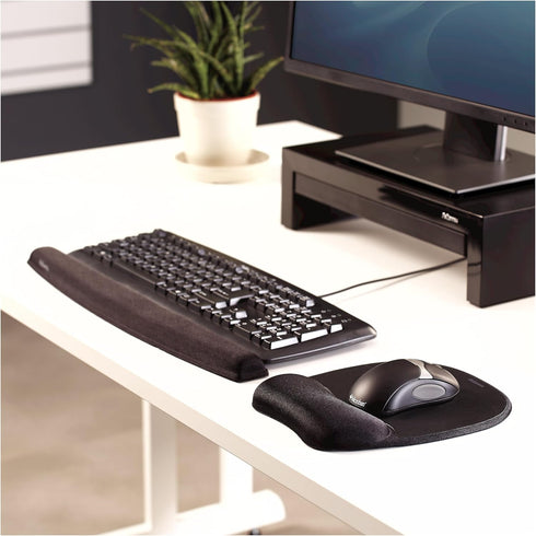 Fellowes (9176501) Memory Foam Mouse Pad/Wrist Rest- Black