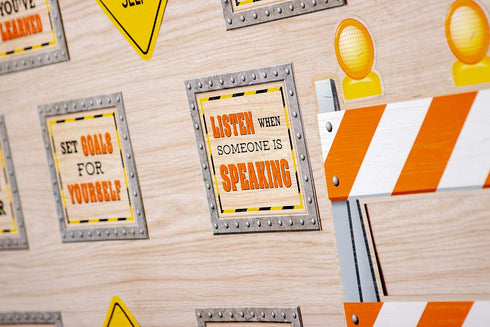 BULLETIN BOARD SET MINI UNDER CONST TOOLS for SUCCESS, 31 PCS