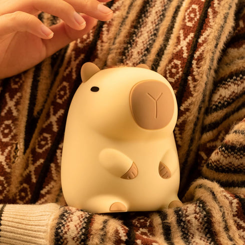 UNEEDE Cute Capybara Night Light, Novelty Animal Silicone Nursery Night Light Rechargeable Table Bedside Lamp