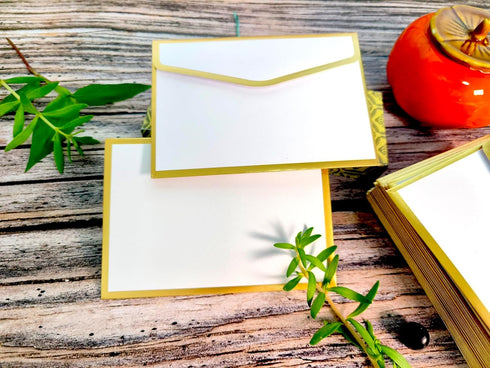 White pearlescent paper envelopes.Dimensions are 3.5 x 5.1. With gold border decoration, luxurious and fashionable. Suitable for wedding and party invitations.(50, 3.5"X5.1”) by CHIJIANLAN