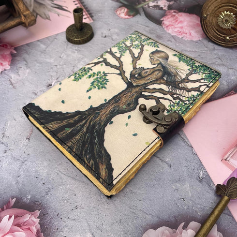 Blank Spell Book Of Shadows Journal with Lock Clasp Vintage Handmade Leather Diary for Witchcraft (7x5 Inch)