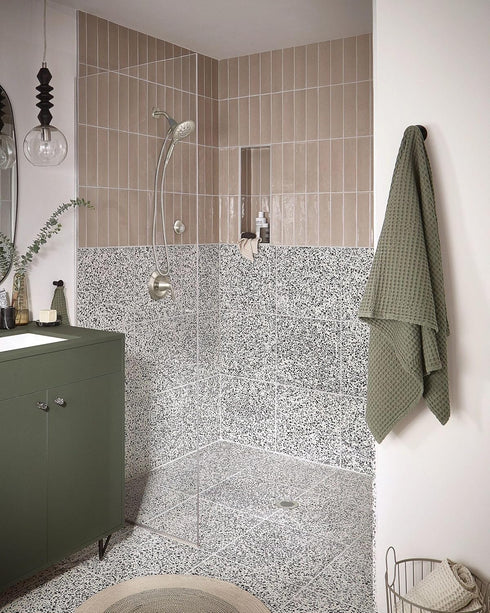 186117BN Moen Brushed Nickel Remote Dock for Magnetix Handshowers with Included Wall Bracket or Permanent Waterproof