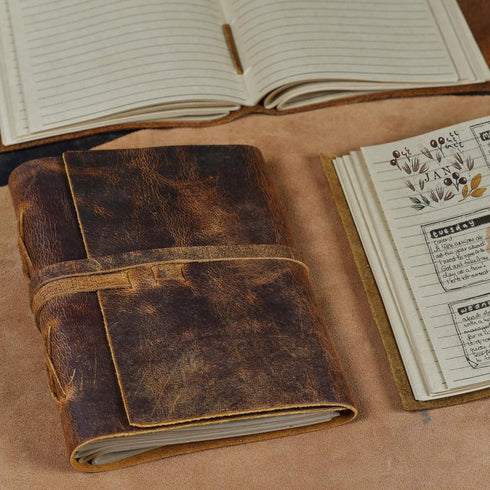 LEATHER VILLAGE Leather Bound Journal, Writing Notebook for Men Women, 300 Kraft Pages, Handmade, Rustic Brown