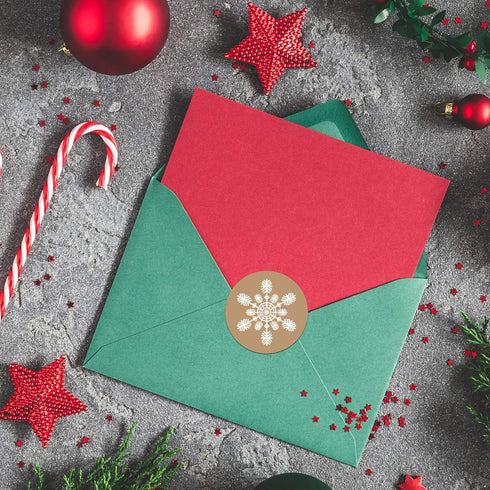 Ruisita 600 Pieces Kraft Snowflake Stickers, Self Adhesive Labels for Christmas Winter Favor Seals