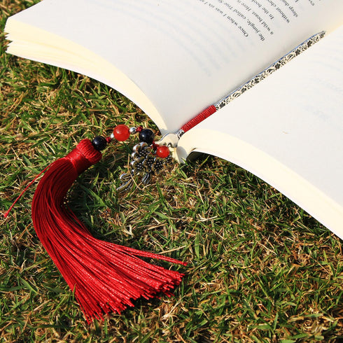 Chinese Metal Bookmarks with Tassel, Vintage Bookmark with Handmade Silky Tassel for Book Lovers