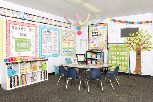 Teacher Created Resources Big Tree with Polka Dot Leaves Bulletin Board - TCR5435, 7 Panels Large