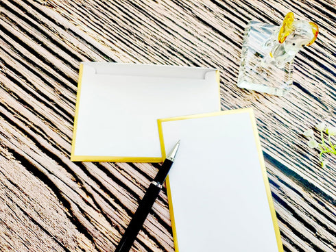 White Pearlescent Paper Envelopes, 3.5 x 5.1, with Gold Border Decoration, Luxurious for Wedding & Party Invitations
