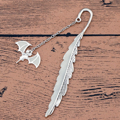 Gzrlyf Bat Bookmark, Luminous Bookmarks for Book Lover, Bat Gifts for Bookworm
