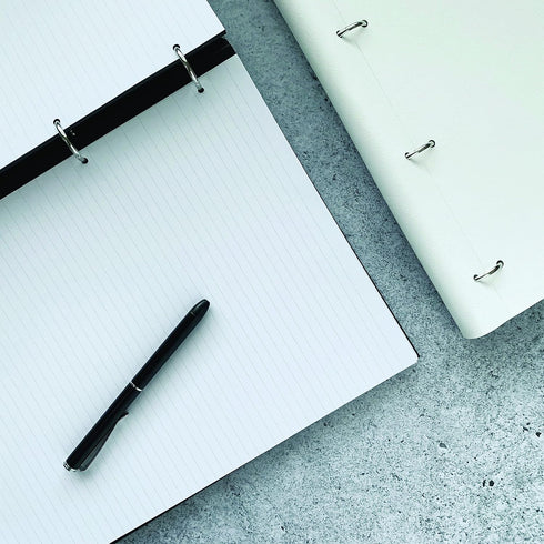 Filofax Clipbook, A4 Size, Classic Monochrome Collection, Refillable Notebook in Black (B144000)