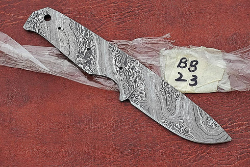 Straight Back Blank Blade Skinning Knife, 8 inches Long Hand Forged Damascus Steel with 3.5 inches Cutting Edge